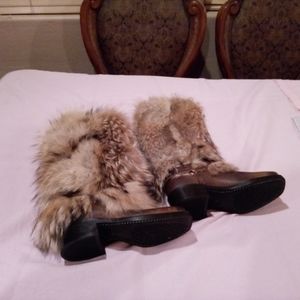 Coyote fur boots